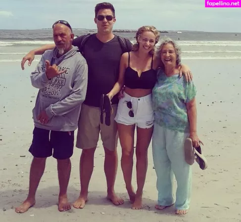 Zimra Geurts OnlyFans Thumbnail #2Ch9mCDnf3