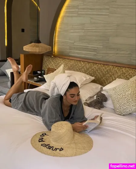 Zineb Bouzoubaa OnlyFans Thumbnail #lGJ8jCRUMC