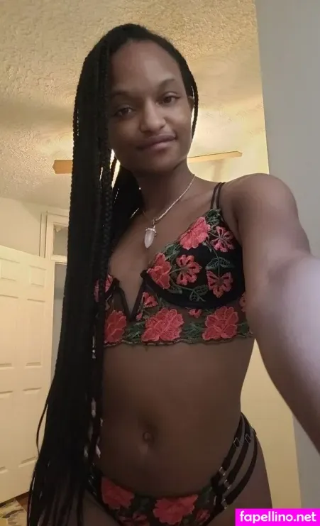 Zinnamon23 OnlyFans Thumbnail #PepqLAtbLn