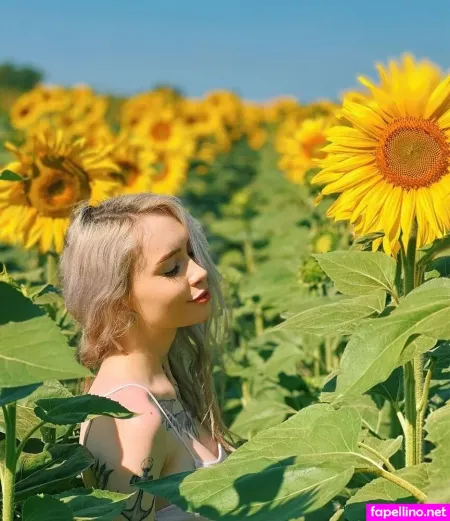 Zirael OnlyFans Thumbnail #t4Wb1MVBh1