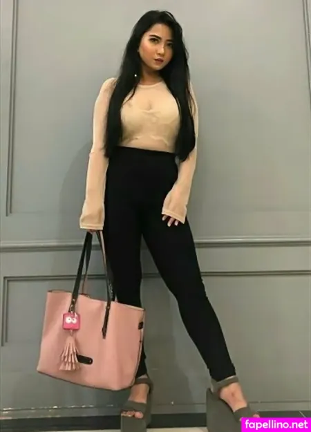 Zizi Wong OnlyFans Thumbnail #39f1Nt1QRy