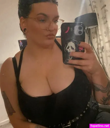 Zo Watch OnlyFans Thumbnail #5tYzZCtWdF