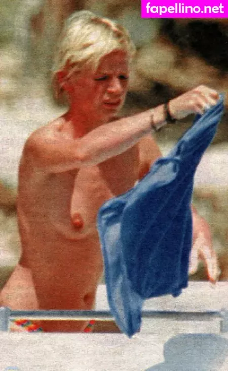 Zoe Ball OnlyFans Thumbnail #9f0bQk6l3Q