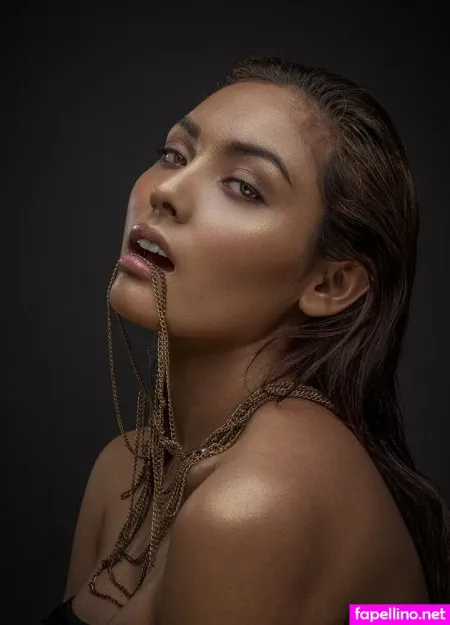 Zoe Bernardo Santiago Main Profile Photo