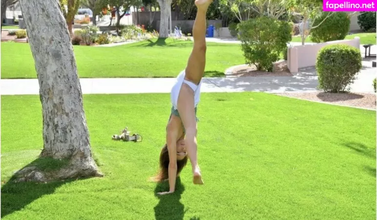 Zoe Bloom OnlyFans Thumbnail #21KDP68hRF