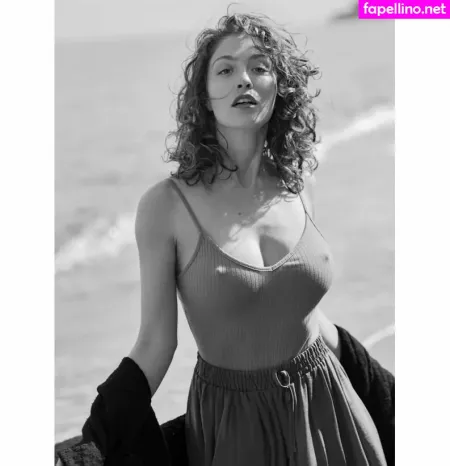 Zoe Camille OnlyFans Thumbnail #kmOfHhidOQ