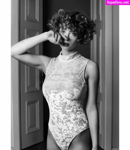 Zoe Camille OnlyFans Thumbnail #nBmPzKVahG