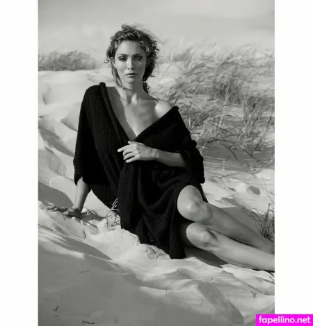 Zoe Camille Main Profile Photo