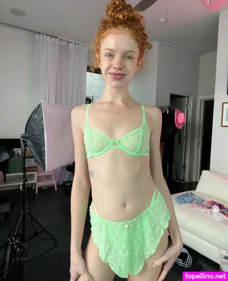 Zoe Canbebought 19 OnlyFans Thumbnail #L0CxOdtSX8