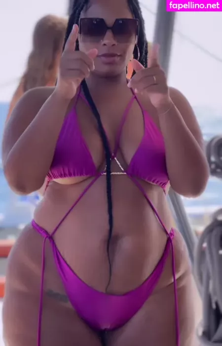 Zoe Chin Loy OnlyFans Thumbnail #XmBRVdd6gk