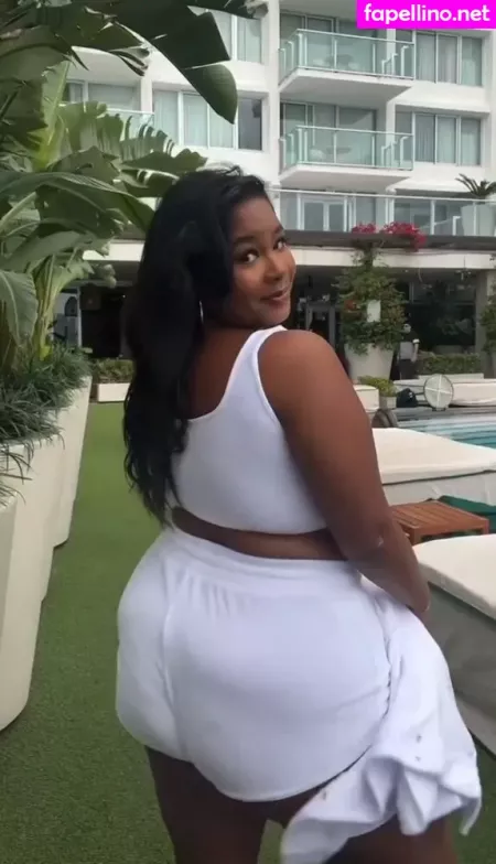 Zoe Chin Loy OnlyFans Thumbnail #cB7L9DkFbw