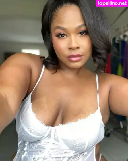 Zoe Chin Loy OnlyFans Thumbnail #lRXw0kLtEF