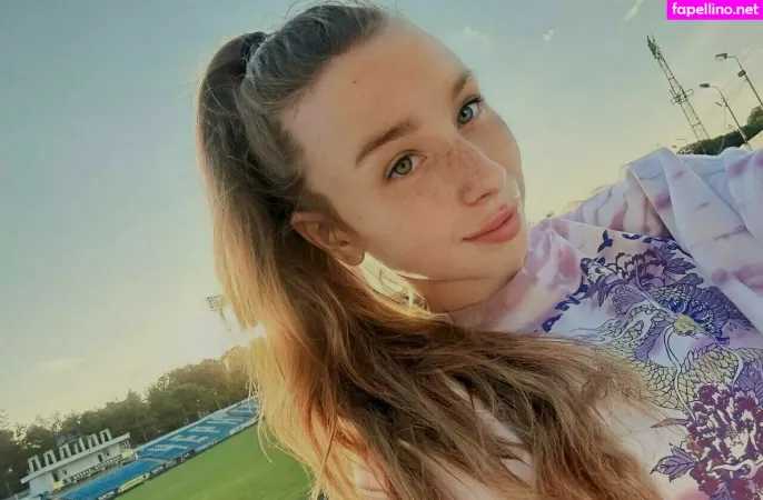 Zoe Cox OnlyFans Thumbnail #kWrJQlsLji