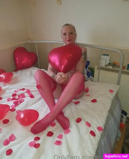 Zoe Fenton OnlyFans Thumbnail #DRAEdQ49wG