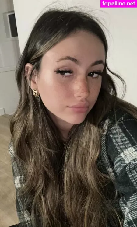 Zoe Fergurson OnlyFans Thumbnail #GHWr94chBU