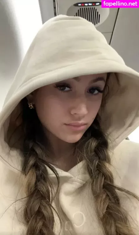 Zoe Fergurson OnlyFans Thumbnail #iEDxxLM8jg