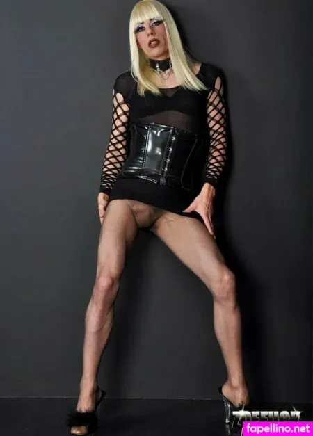 Zoe Fuckpuppet OnlyFans Thumbnail #5eEkkSVeGK