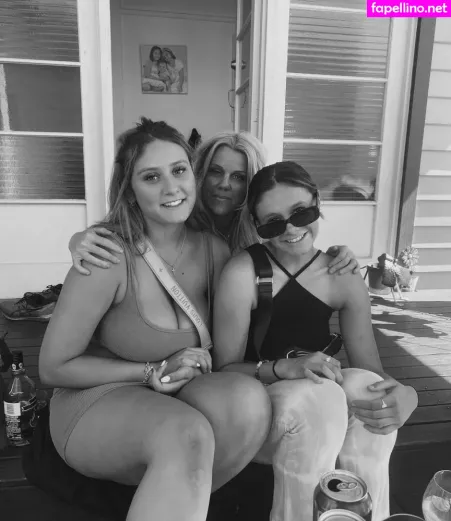 Zoe H OnlyFans Thumbnail #PfR9wzGky8