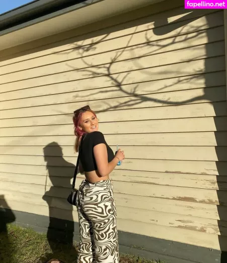 Zoe H OnlyFans Thumbnail #Yk7R7xaduk