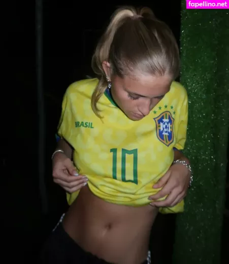 Zoe Helena OnlyFans Thumbnail #5AOW9PeIYe