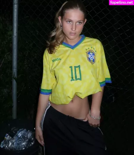 Zoe Helena OnlyFans Thumbnail #A1GANVkntk