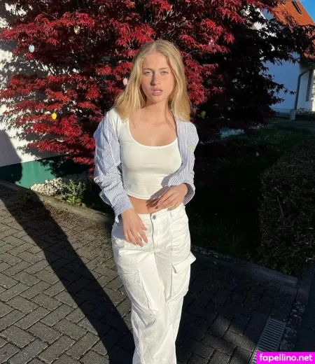 Zoe Kaeppele OnlyFans Thumbnail #aecJfqQZWk