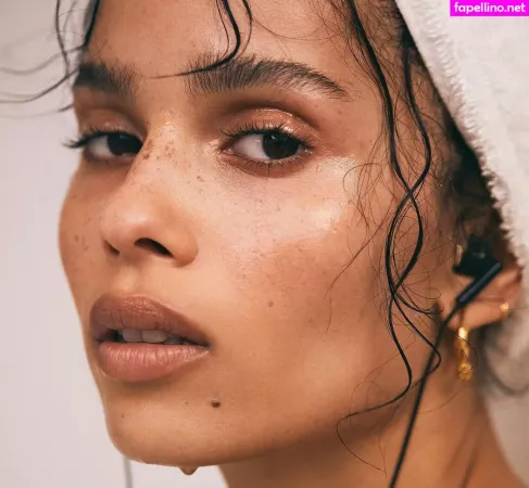 Zoe Kravitz OnlyFans Thumbnail #E8GqvBvyWC