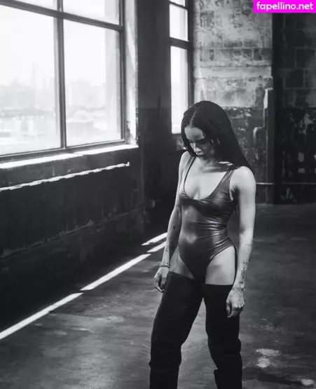 Zoe Kravitz OnlyFans Thumbnail #REsiJjhZDF