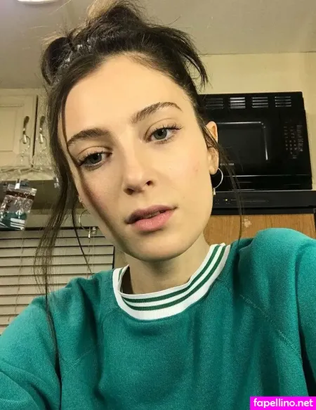 Zoe Levin OnlyFans Thumbnail #QcsGJqmcj7