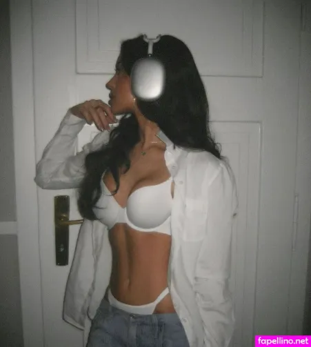 Zoe Liss OnlyFans Thumbnail #CTI4wI4FAX