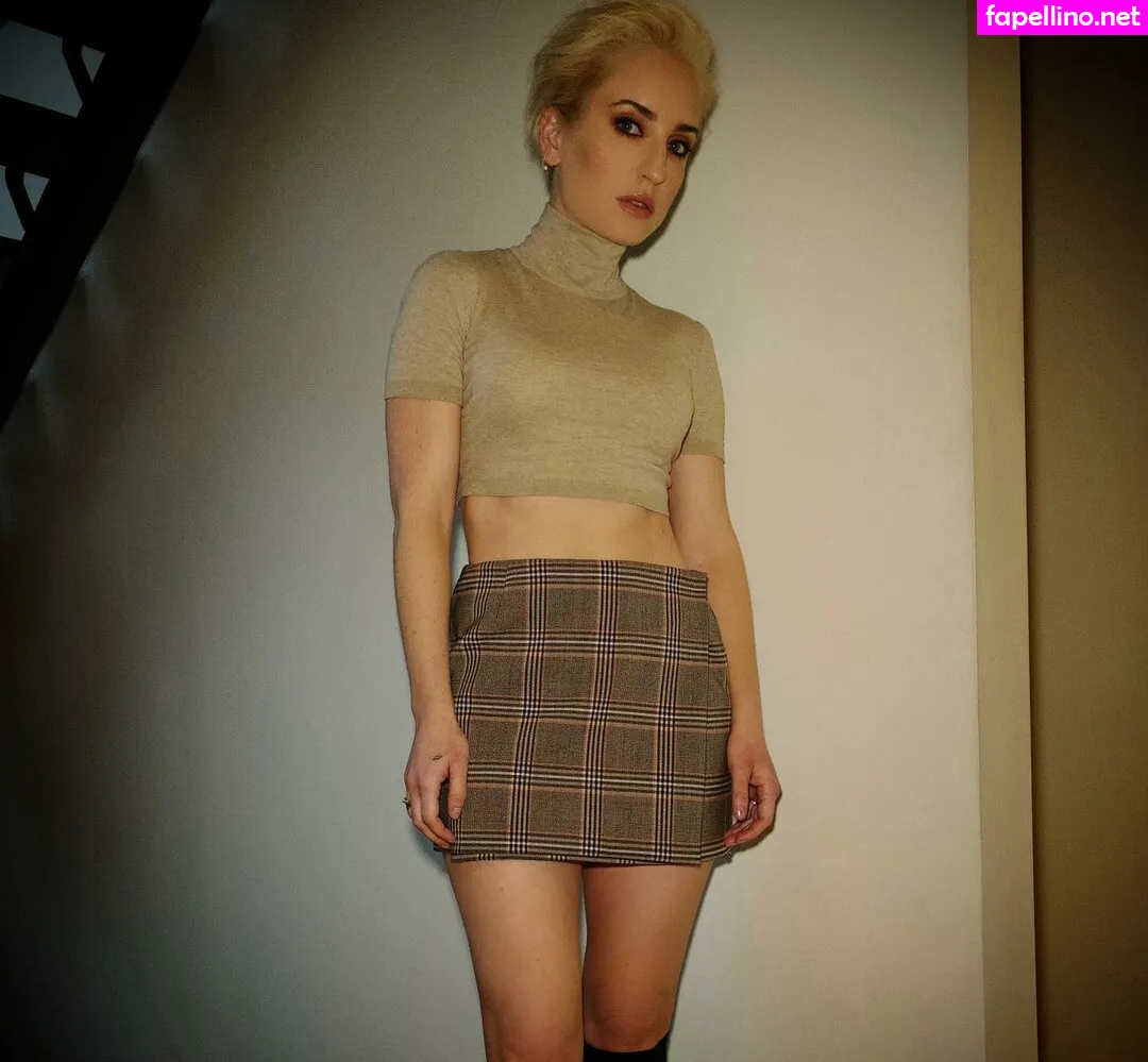 zoelisterjones Nude Leaked OnlyFans Photo #5PMdYwjDEK