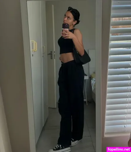 Zoe Manoek OnlyFans Thumbnail #2DZX2LdNfd