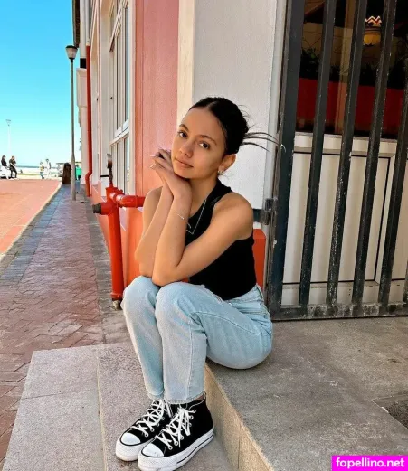 Zoe Manoek OnlyFans Thumbnail #jWSqhmDk7f