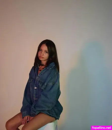 Zoe Manoek OnlyFans Thumbnail #n8i8RyxO6u