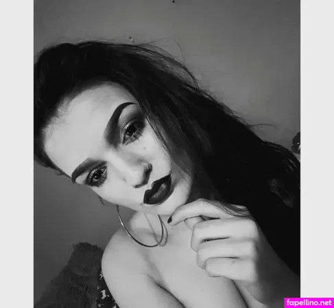 Zoe O Neill OnlyFans Thumbnail #QE0gshoPnz