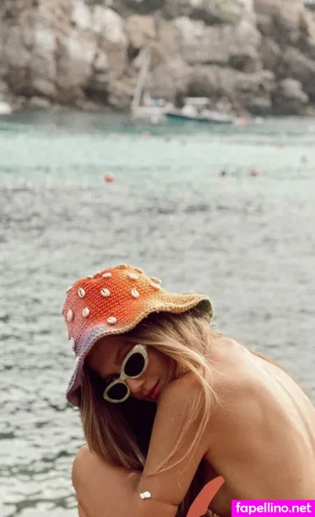 Zoe Pastelle Main Profile Photo