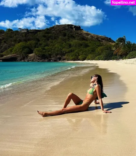 Zoe Roe OnlyFans Thumbnail #gAsp9aFDKn