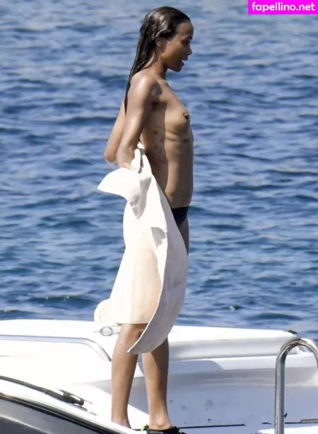 Zoe Saldana OnlyFans Thumbnail #R4NgWjL1LP