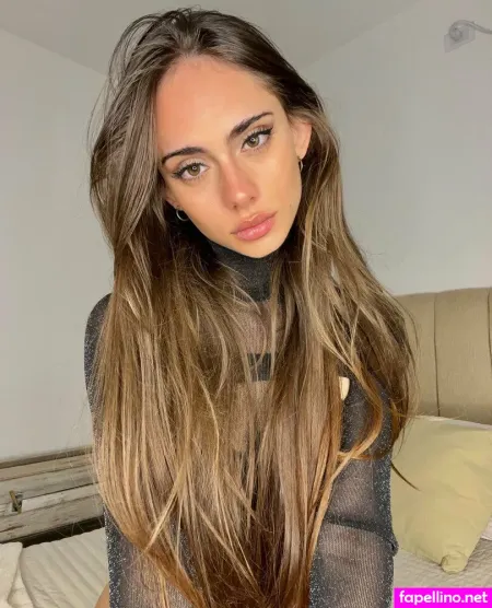 Zoe Yourlove OnlyFans Thumbnail #ylrPg1xFbp