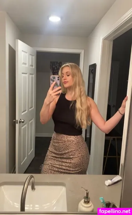 Zoecarterr OnlyFans Thumbnail #Hr7mJjBUr4