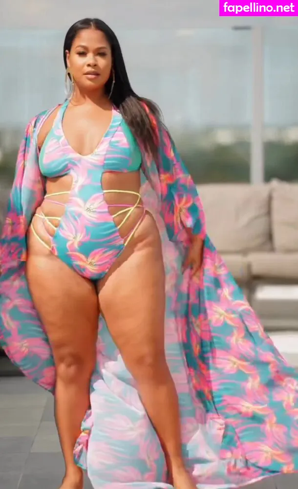 zoechinloy, zoevolfcos Nude Leaked OnlyFans Photo #1g3icr6plo