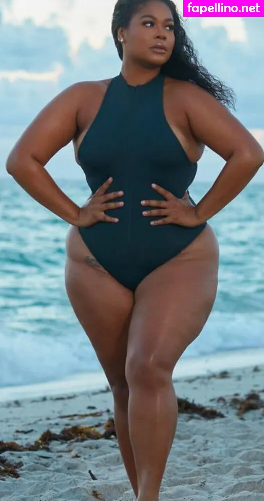 zoechinloy, zoevolfcos Nude Leaked OnlyFans Photo #7bkFZ3ImON