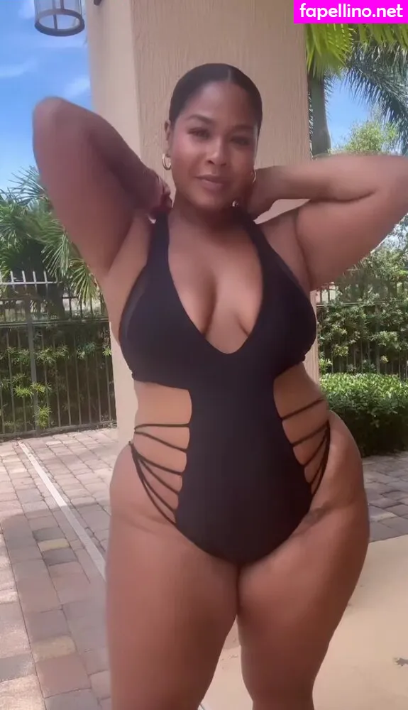 zoechinloy, zoevolfcos Nude Leaked OnlyFans Photo #ChZ1DHbmV5