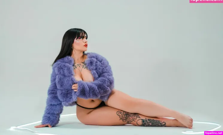 Zoee Cruz OnlyFans Thumbnail #WhKOhwLWzo