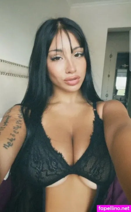 Zoefernanddez OnlyFans Thumbnail #K43tPlSaSq