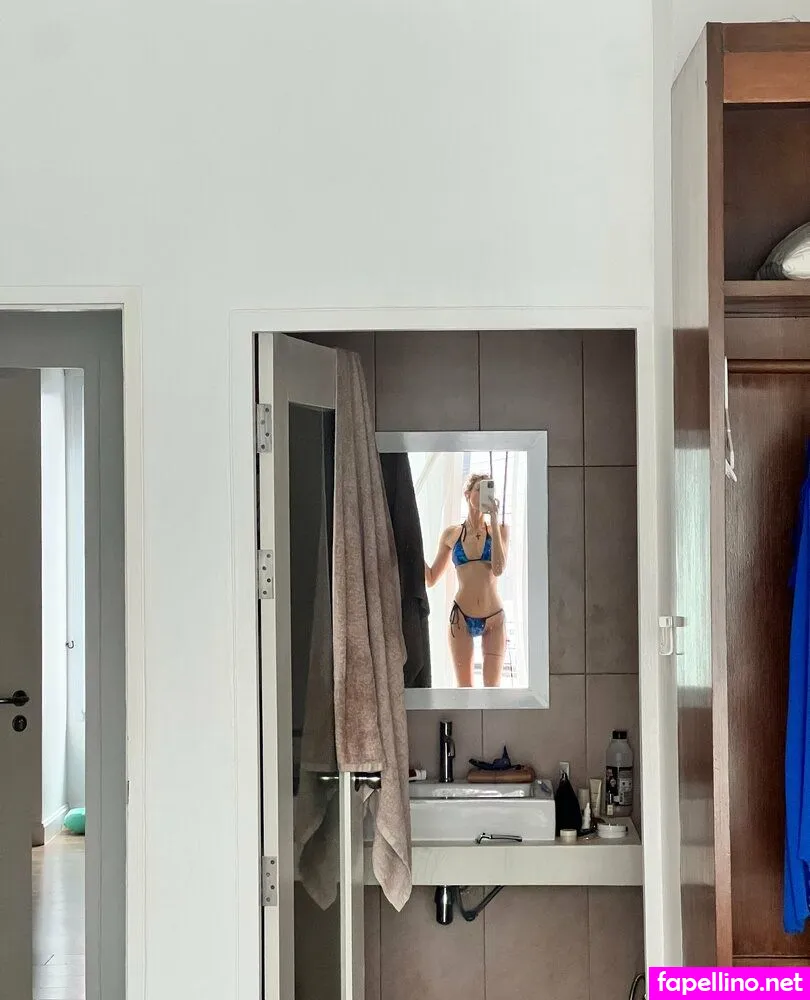 zoelarelle Nude Leaked OnlyFans Photo #5PPEoTZNko