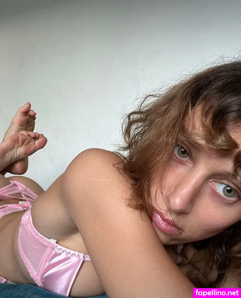 zoelarelle Nude Leaked OnlyFans Photo #IrURYMRb3Y