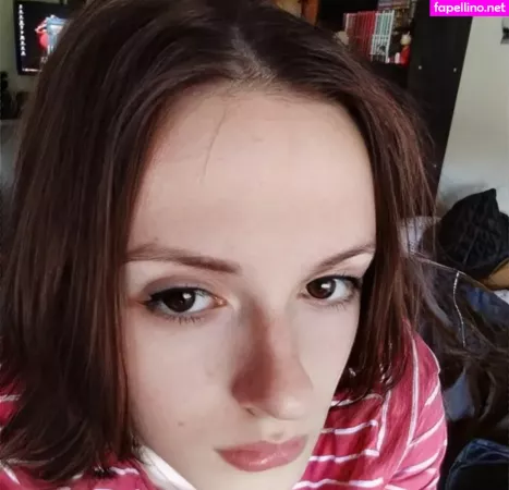 Zoepcbh OnlyFans Thumbnail #9QAyEUFLsa