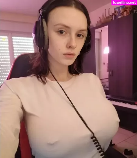 Zoepcbh OnlyFans Thumbnail #U4lvFngfSQ