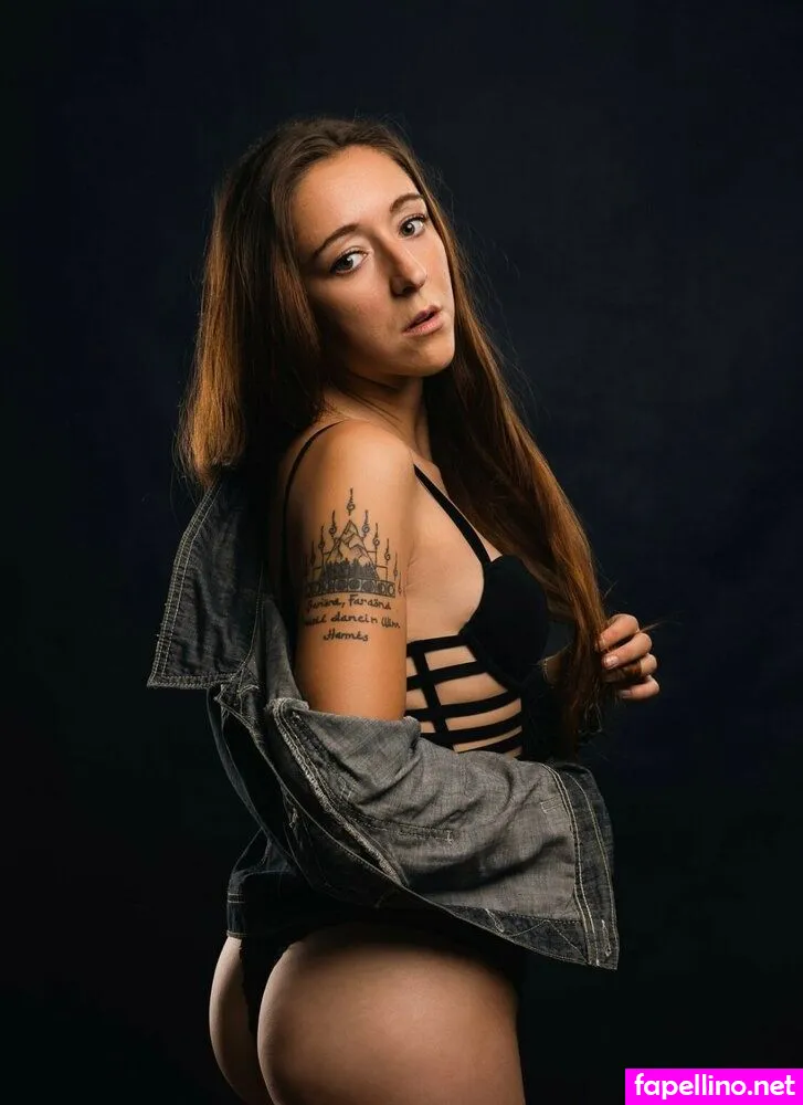 badabing.zoe, zoephotomodel Nude Leaked OnlyFans Photo #5FC8A9BVi5